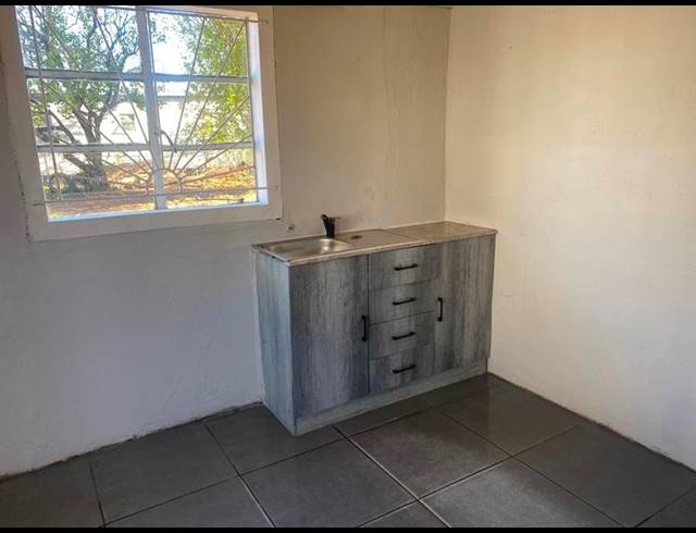 2 BEDROOM PROPERTY TO RENT IN EZIBELENI